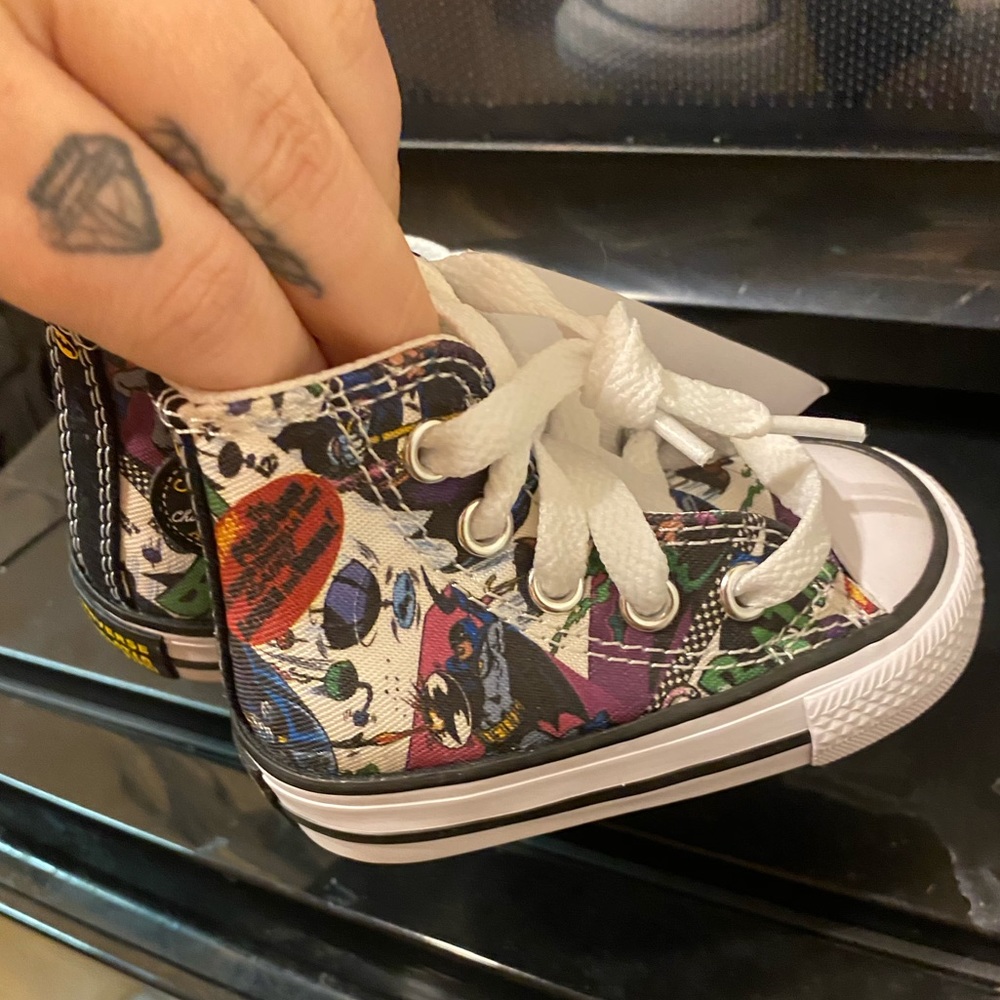 Converse baby marvel